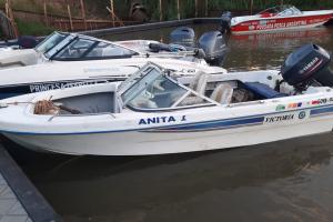 N�utica Sin datos  VENDO LANCHA